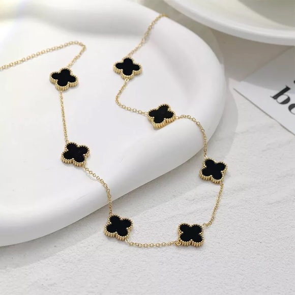 COPY - 18k gold four-leaf clover necklace, female airy acrylic gold plated neck… - Picture 4 of 13